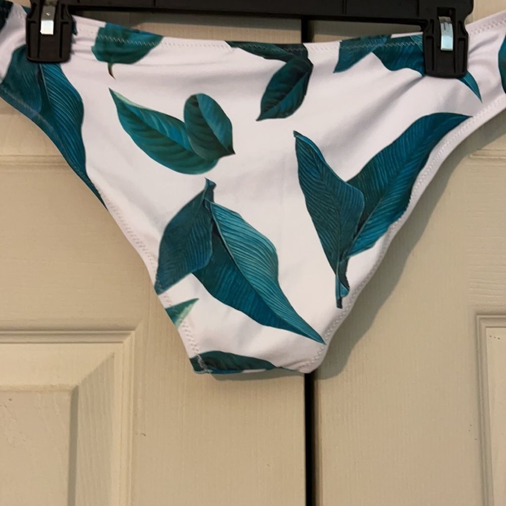 Cupshe High Leg Leaf Print Cheeky Bikini Bottoms ONLY XL NWOT - Picture 9 of 12